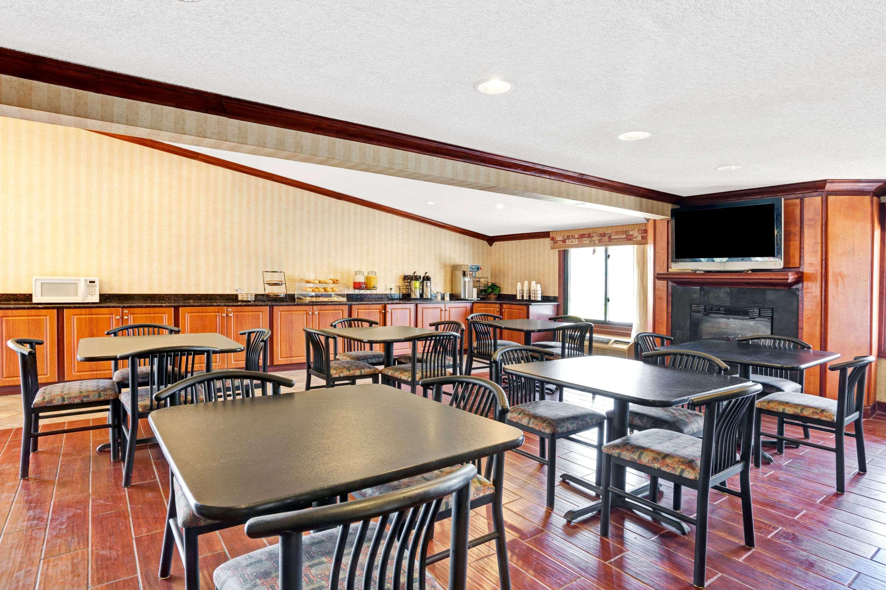 Knights Inn - Madison Heights Exterior photo